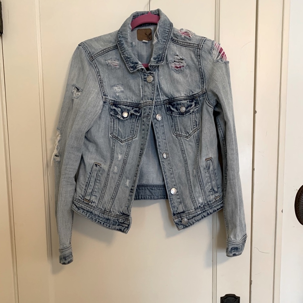 Light wash destroyed Jean jacket